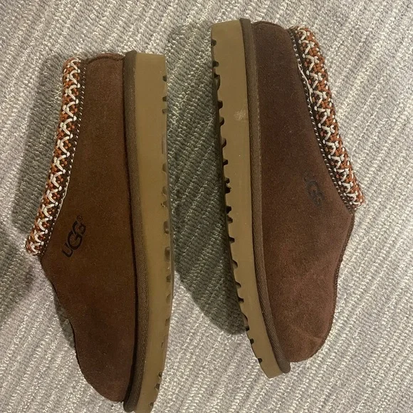 UGG Tazz Big Kid size 3 - Picture 3 of 7